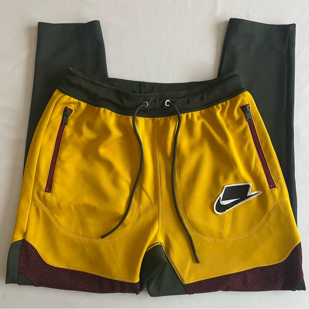 Nike Men’s Yellow & Black Sweatpants Joggers with Maroon Accents